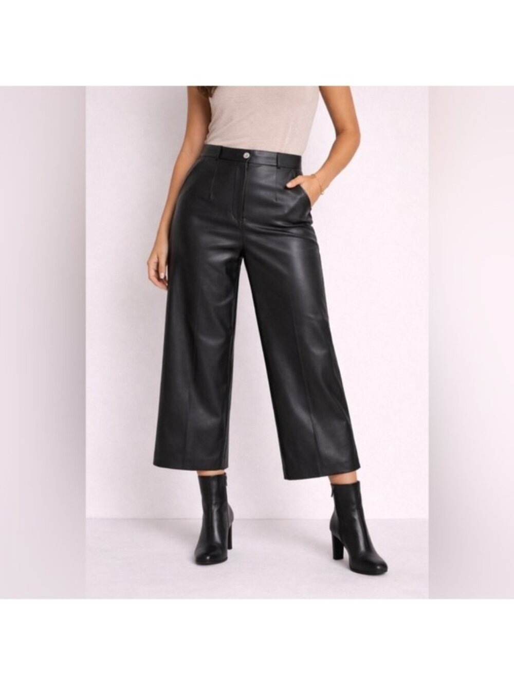Anne Klein Black Faux Leather Wide-Leg Cropped Pants – Size 10